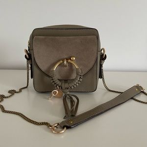 Authentic Chloé Joan Camera Bag in taupe/khaki